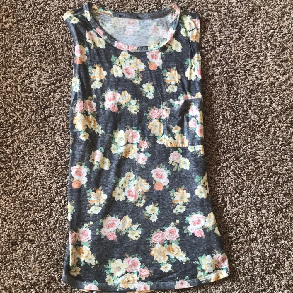 Floral muscle tank